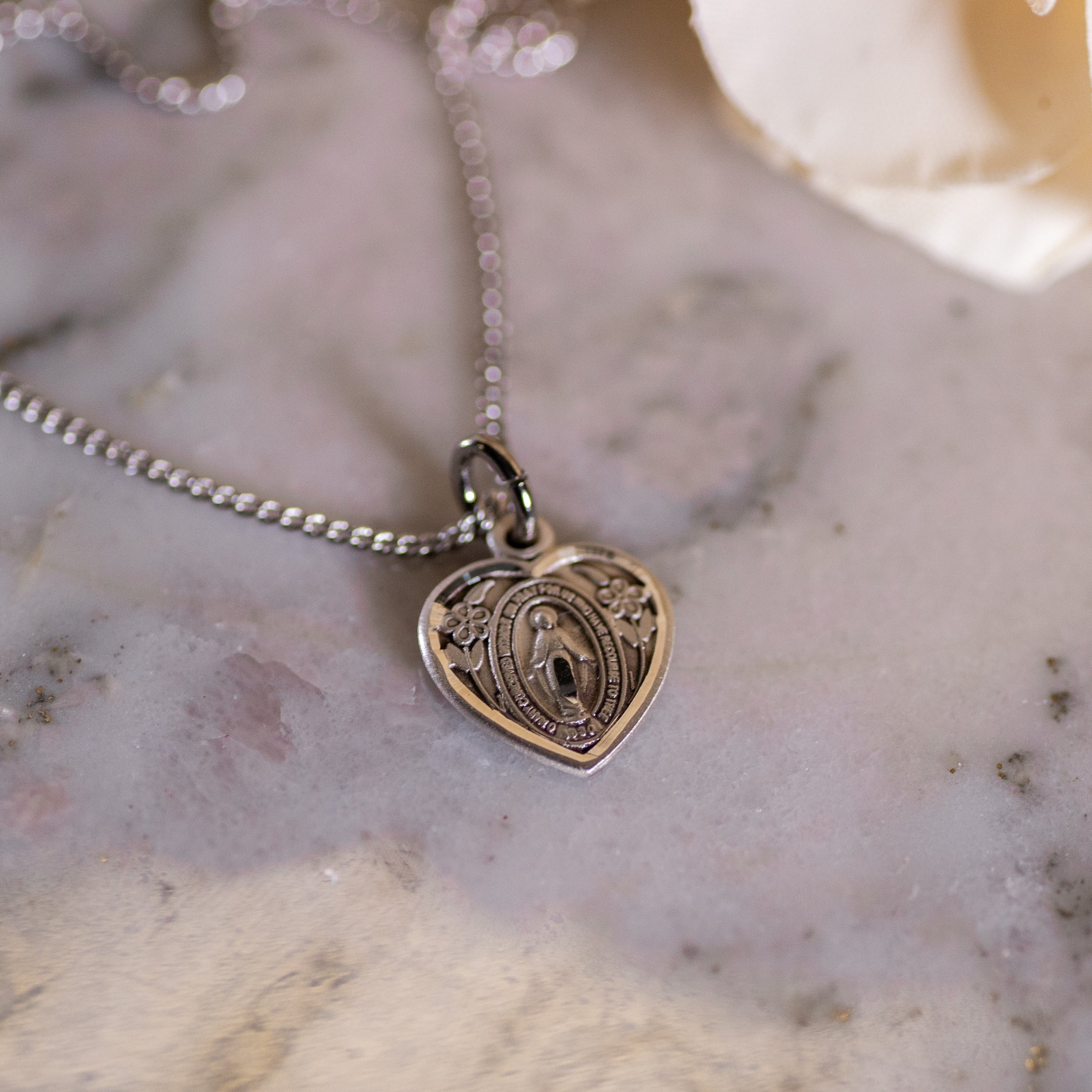 Pendant - MM - Heart Shaped - SS - 18" Rhodium Plated Chain