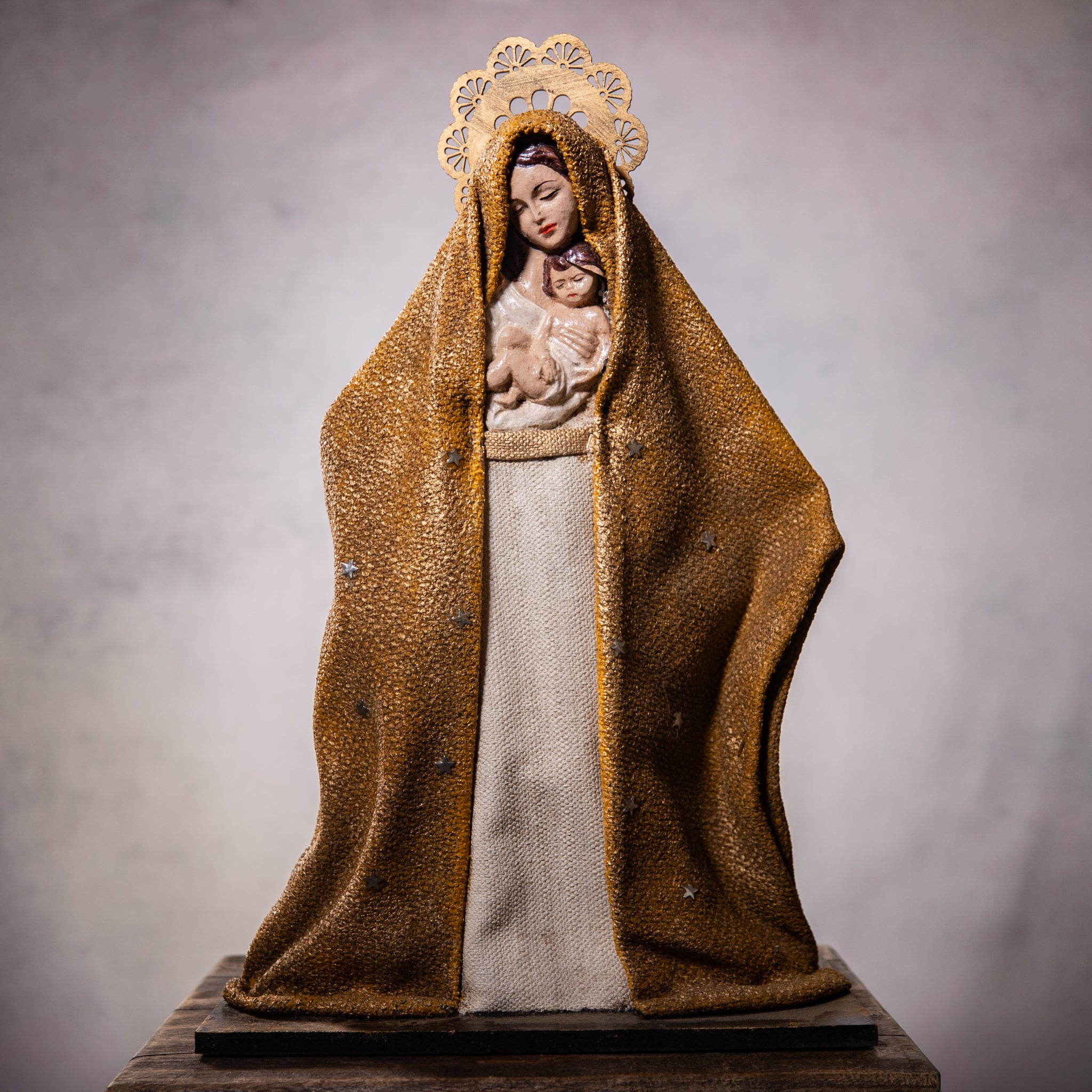 Statue - Madonna & Child - Gold - Burlap - Sculpture