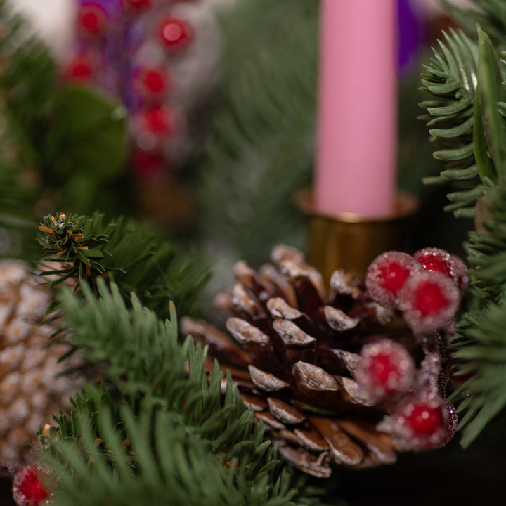 Advent Wreath - Pine w/Pinecones - 14" D