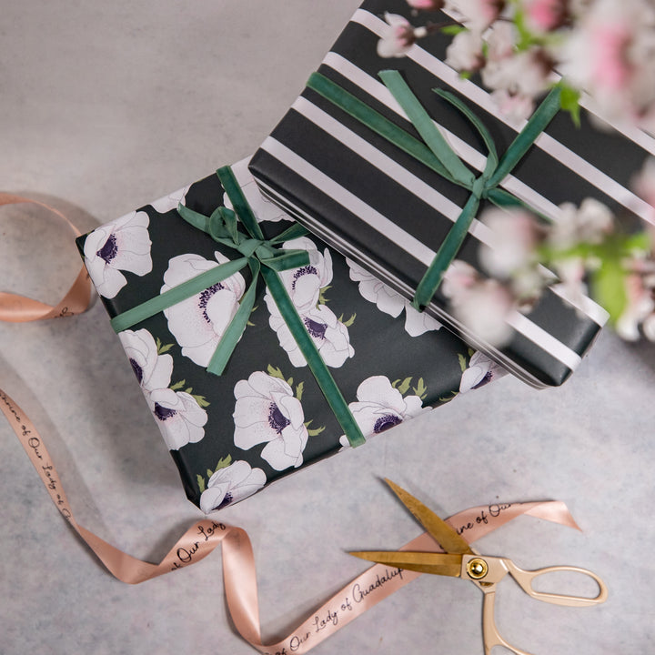 Wrapping Paper - White Anemone