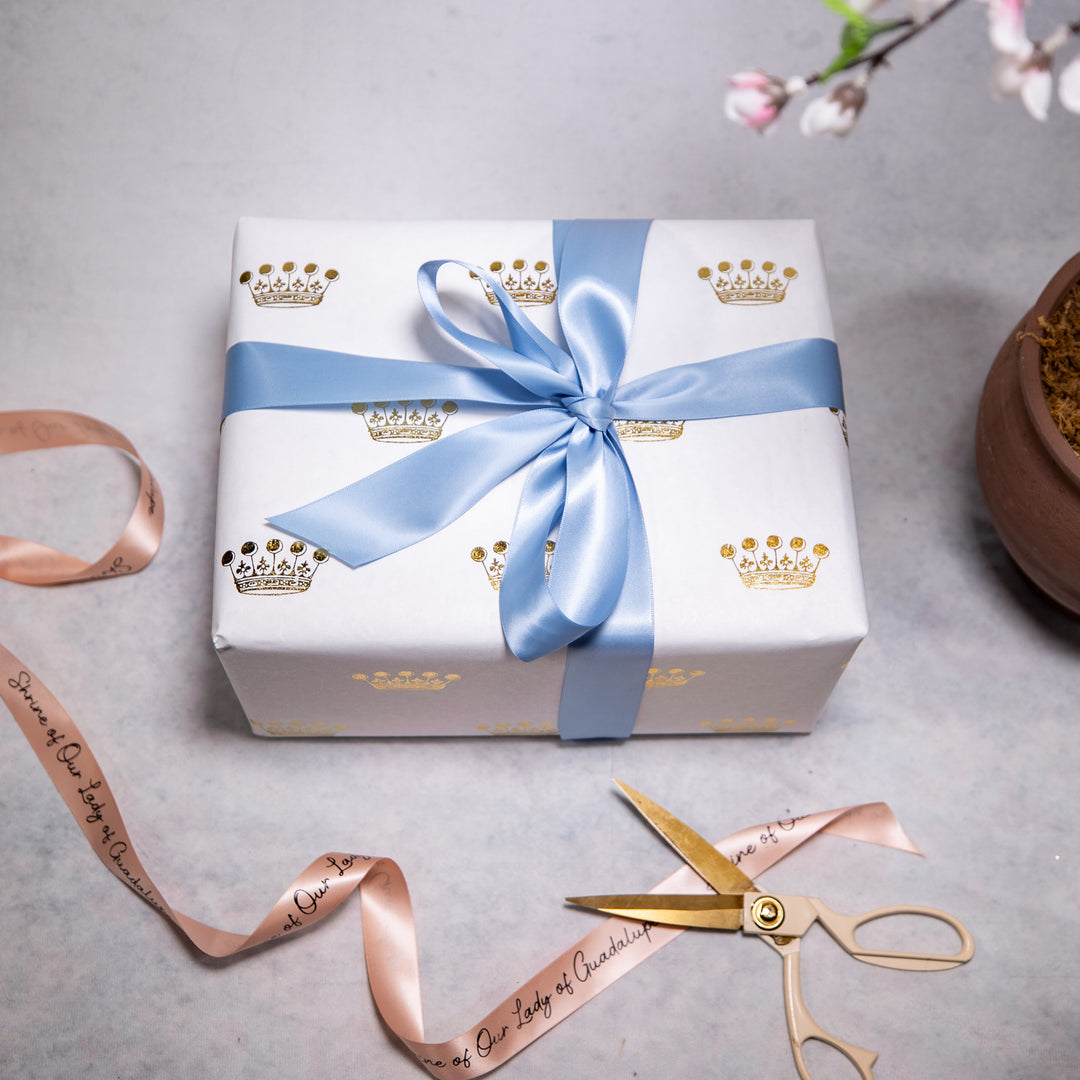 Gift Wrap - Gold Crown