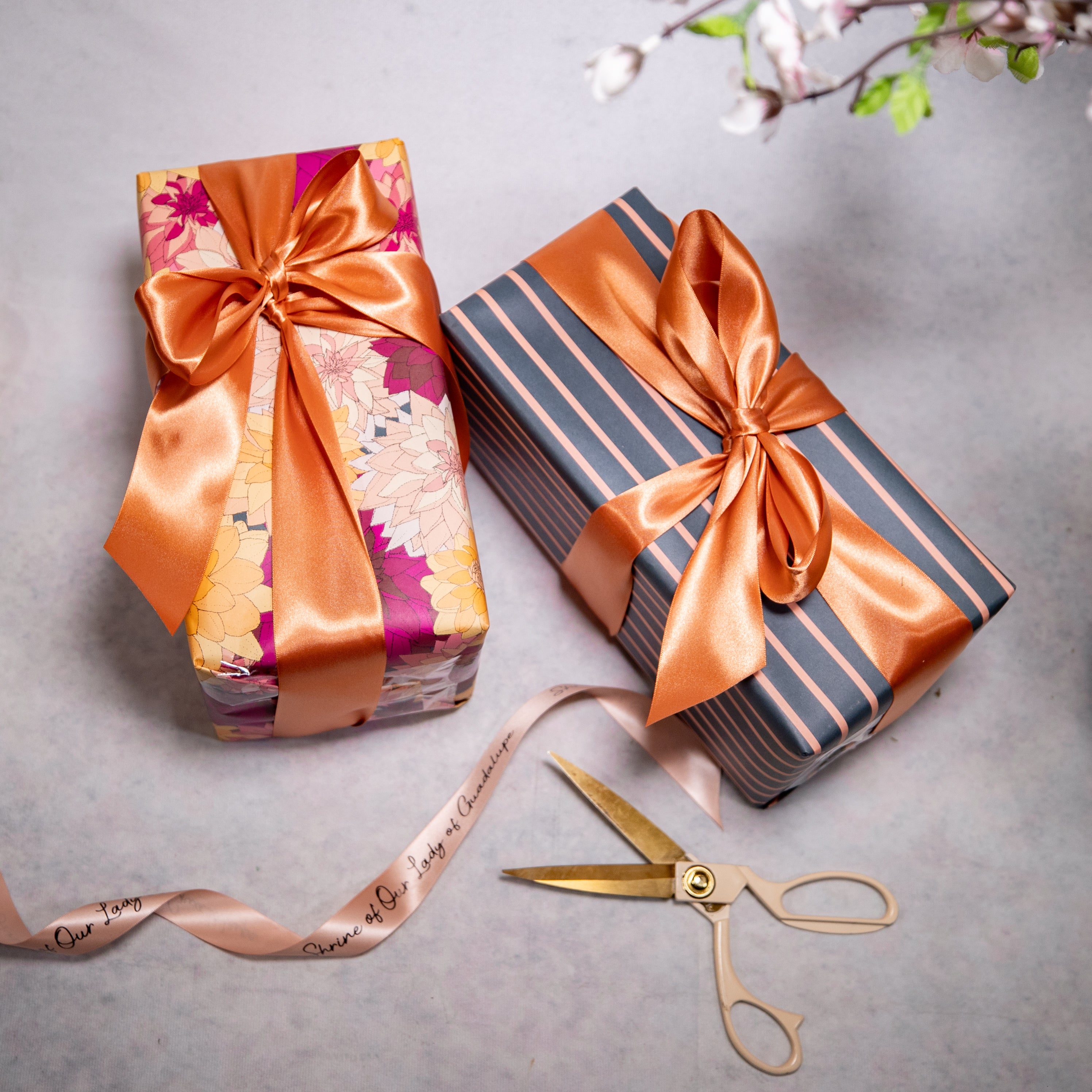 Wrapping Paper - Dahlias