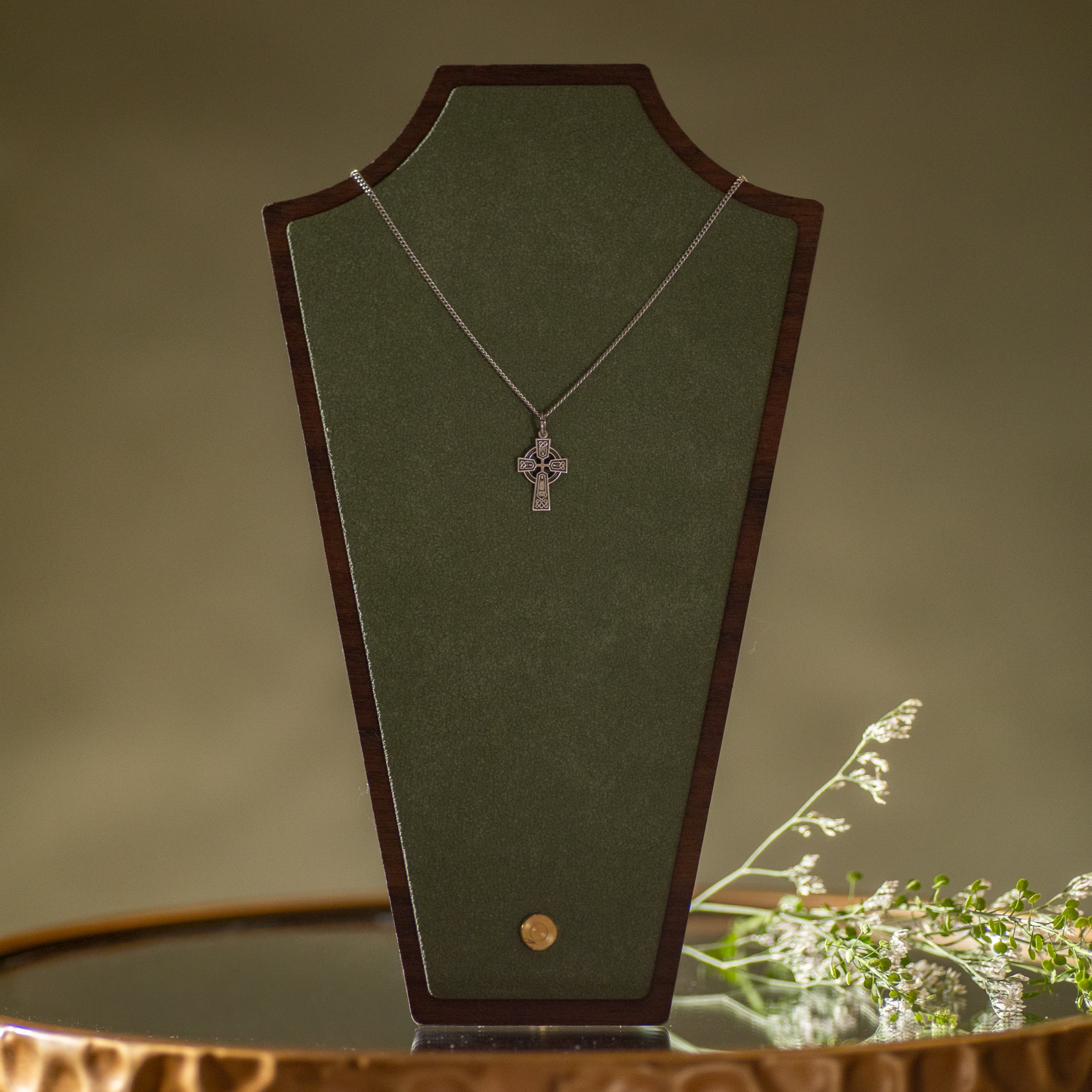 Pendant - Celtic Cross - Sterling Silver - 18" Stainless Steel Curb Chain