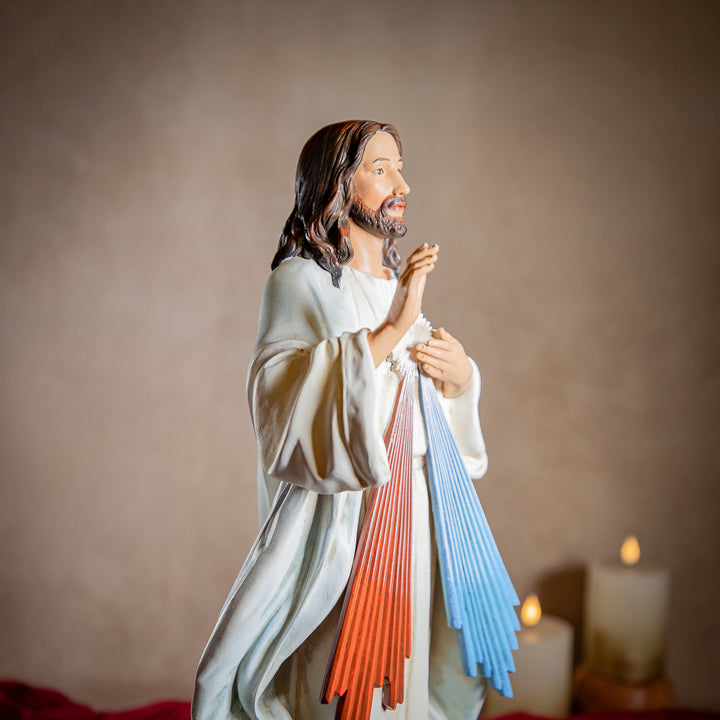 18.5" Divine Mercy Statue