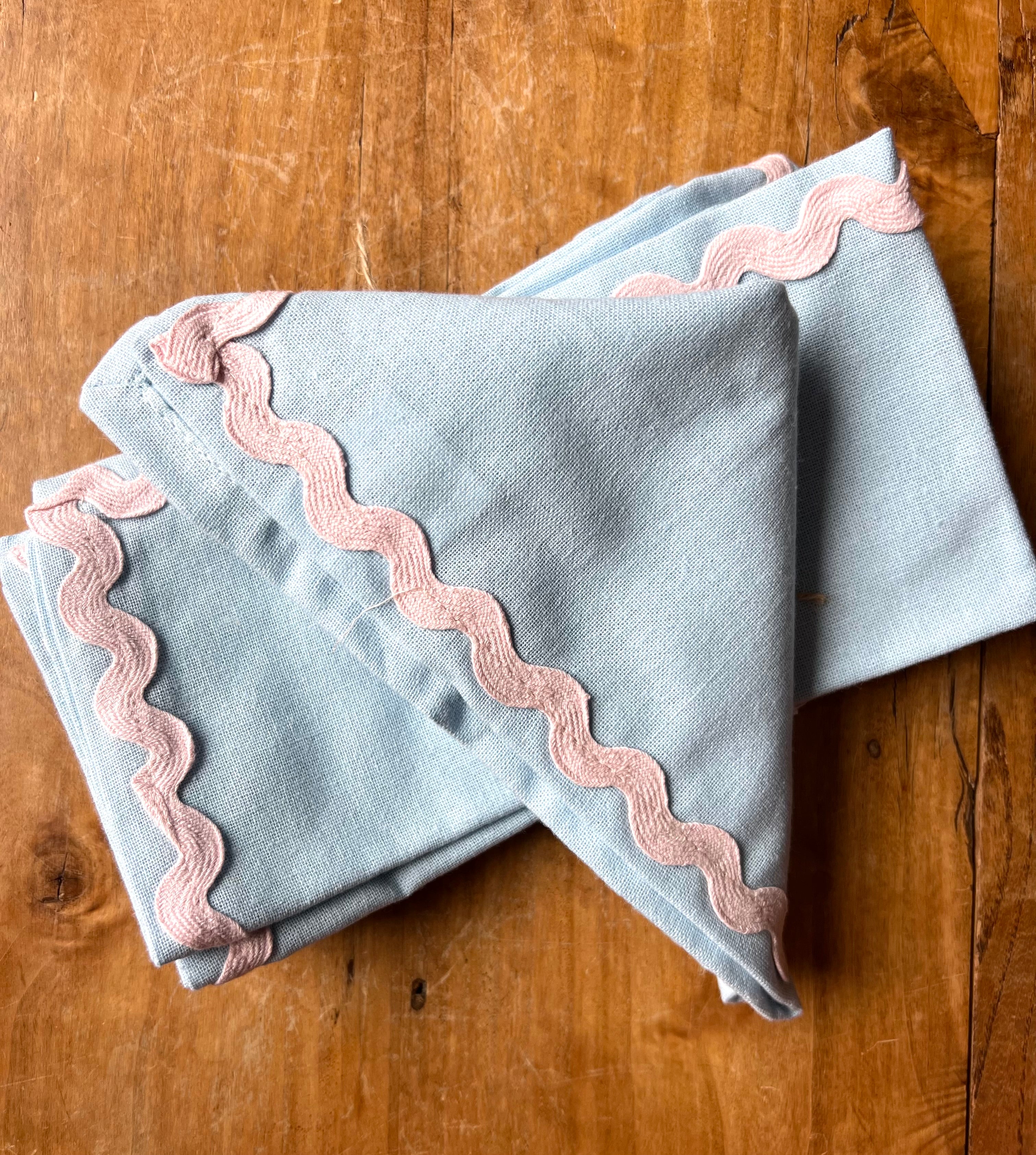 4 Pc Napkin Set
