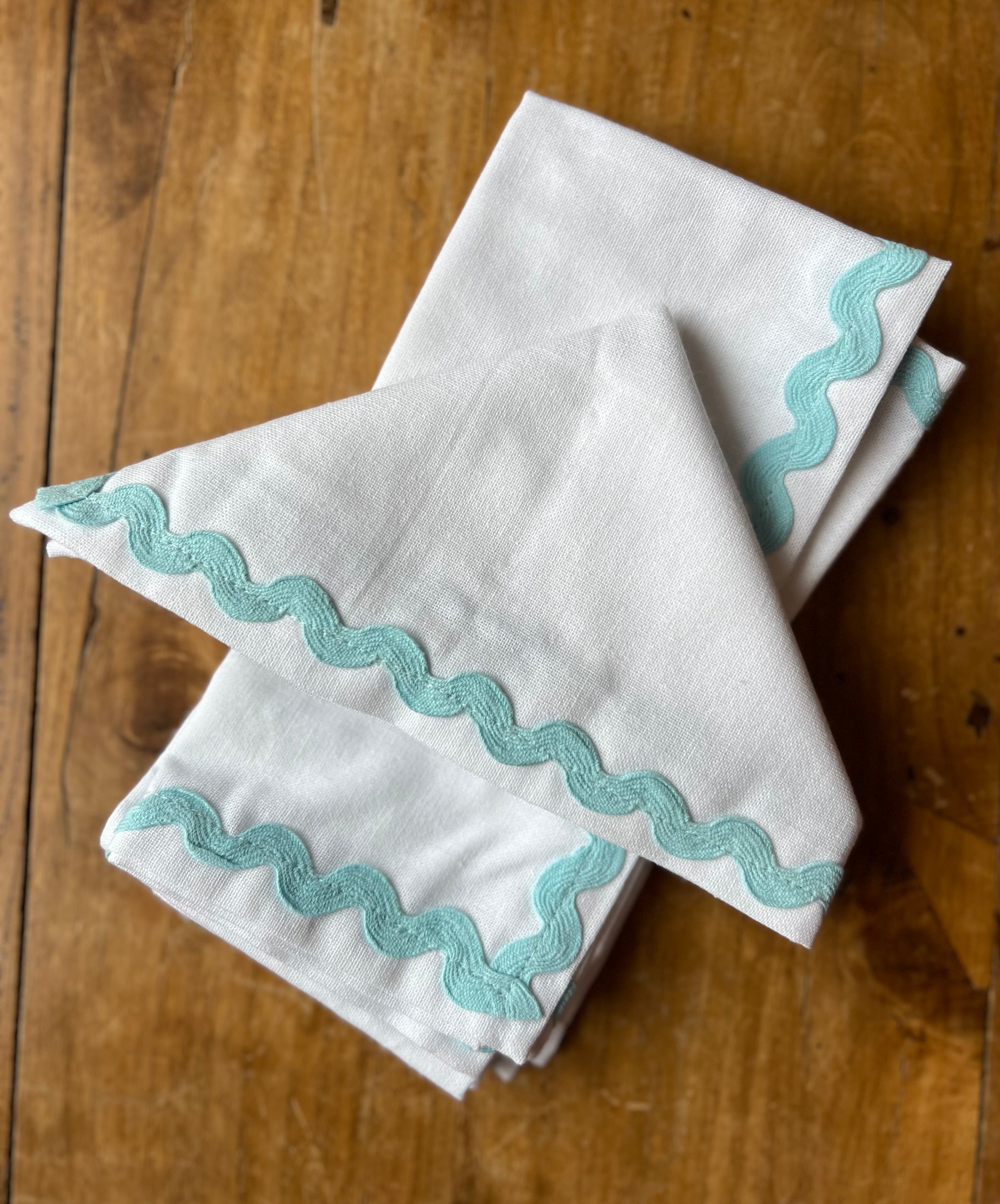 4 Pc Napkin Set