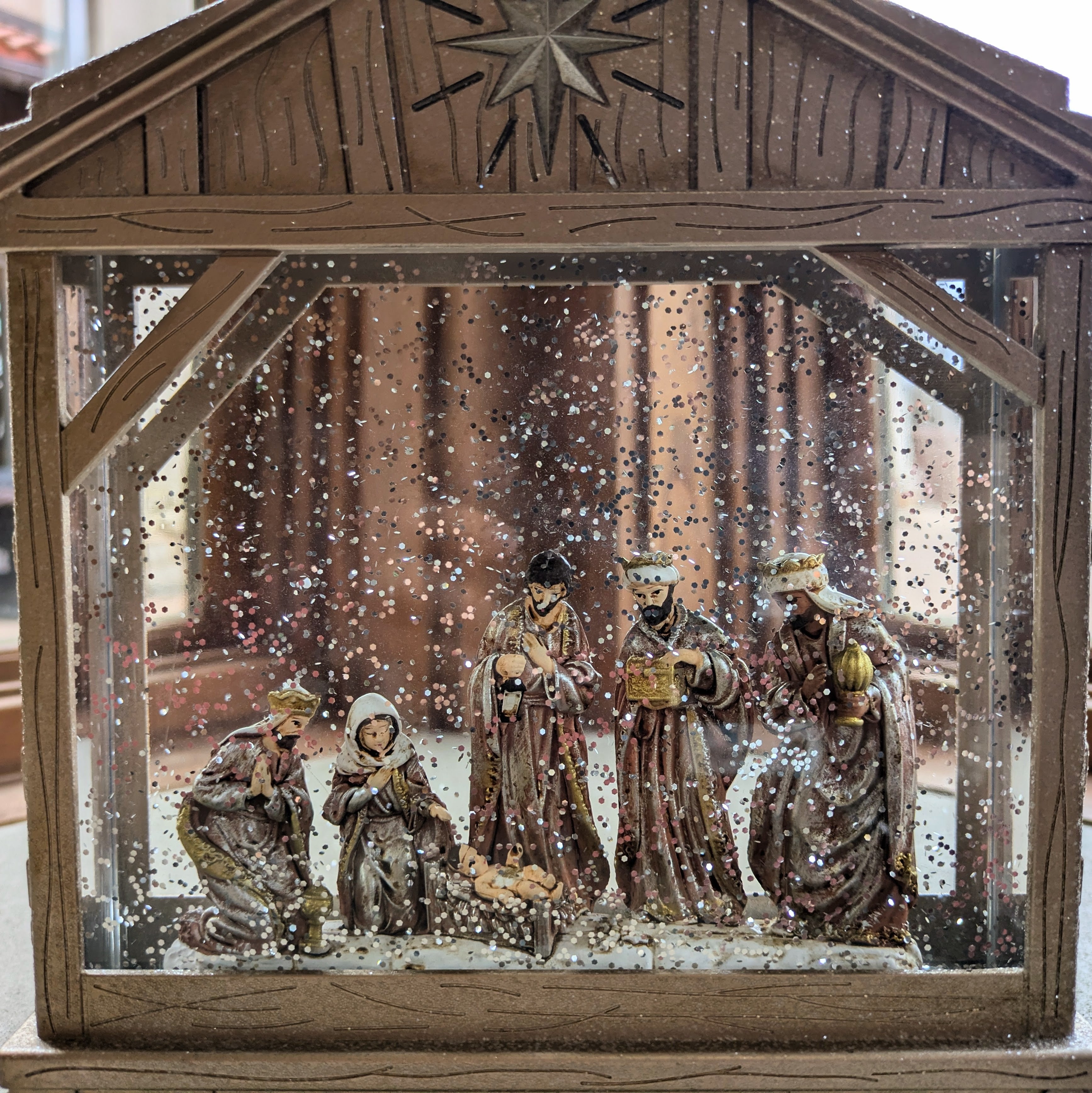 Snow Globe - Holy Family Nativity - Lighted/Glitter - Stable