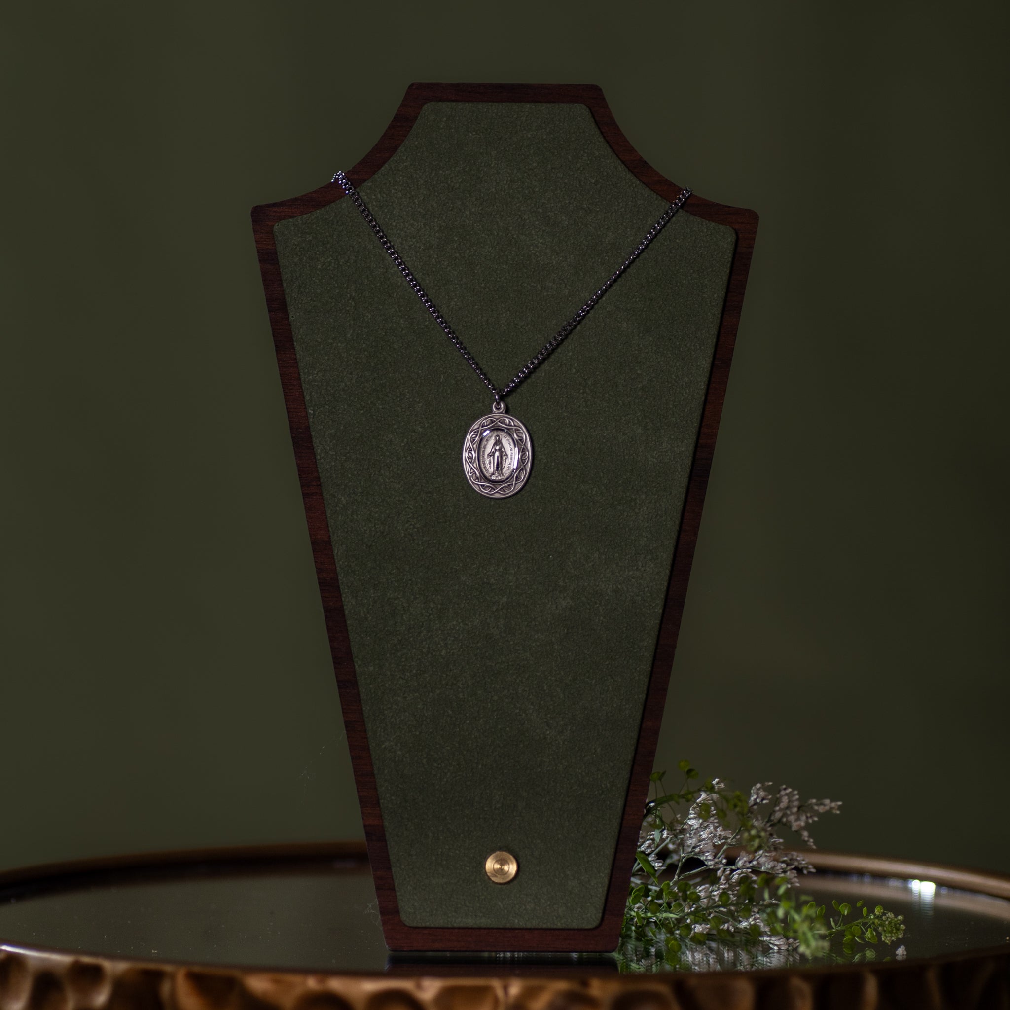Pendant - MM - SS - 18" Stainles Steel Chain
