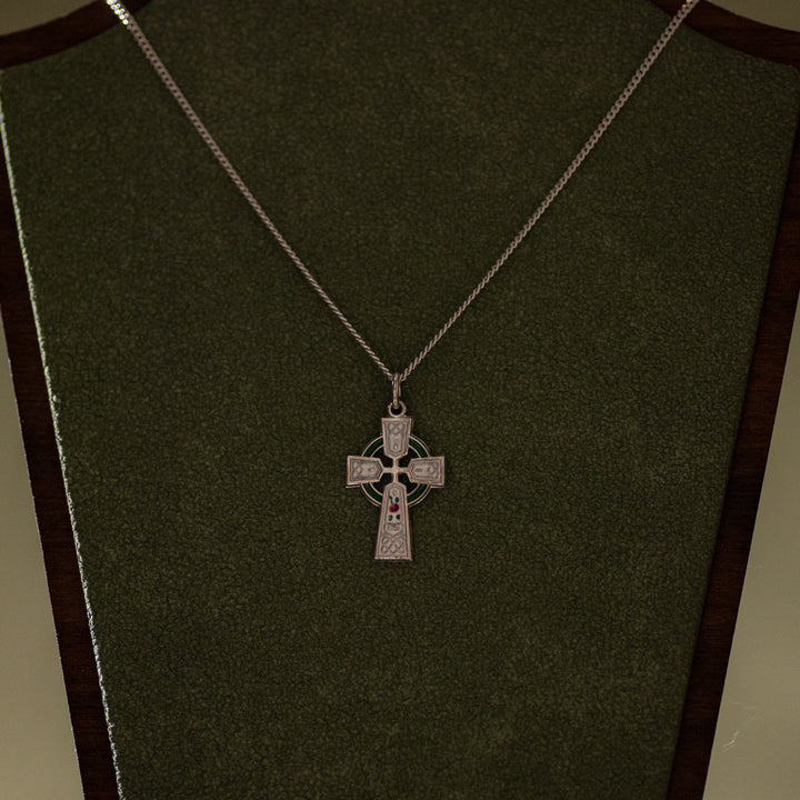 Pendant - Celtic Cross - SS - White Enamel - 18" Stainless Steel Curb Chain