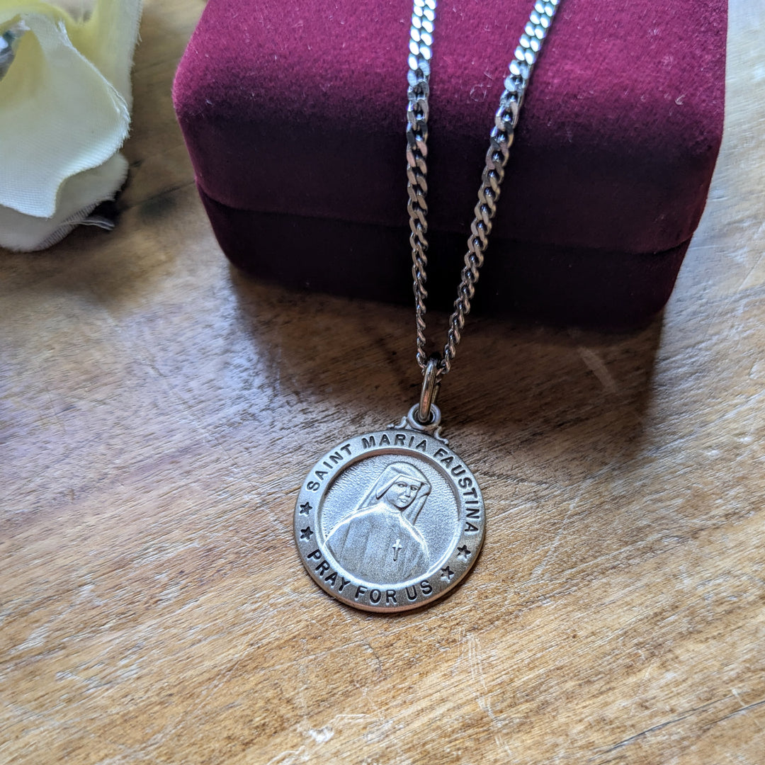 Pendant - St Faustina - Sterling Silver/Round- 20" Stainless Steel Chain