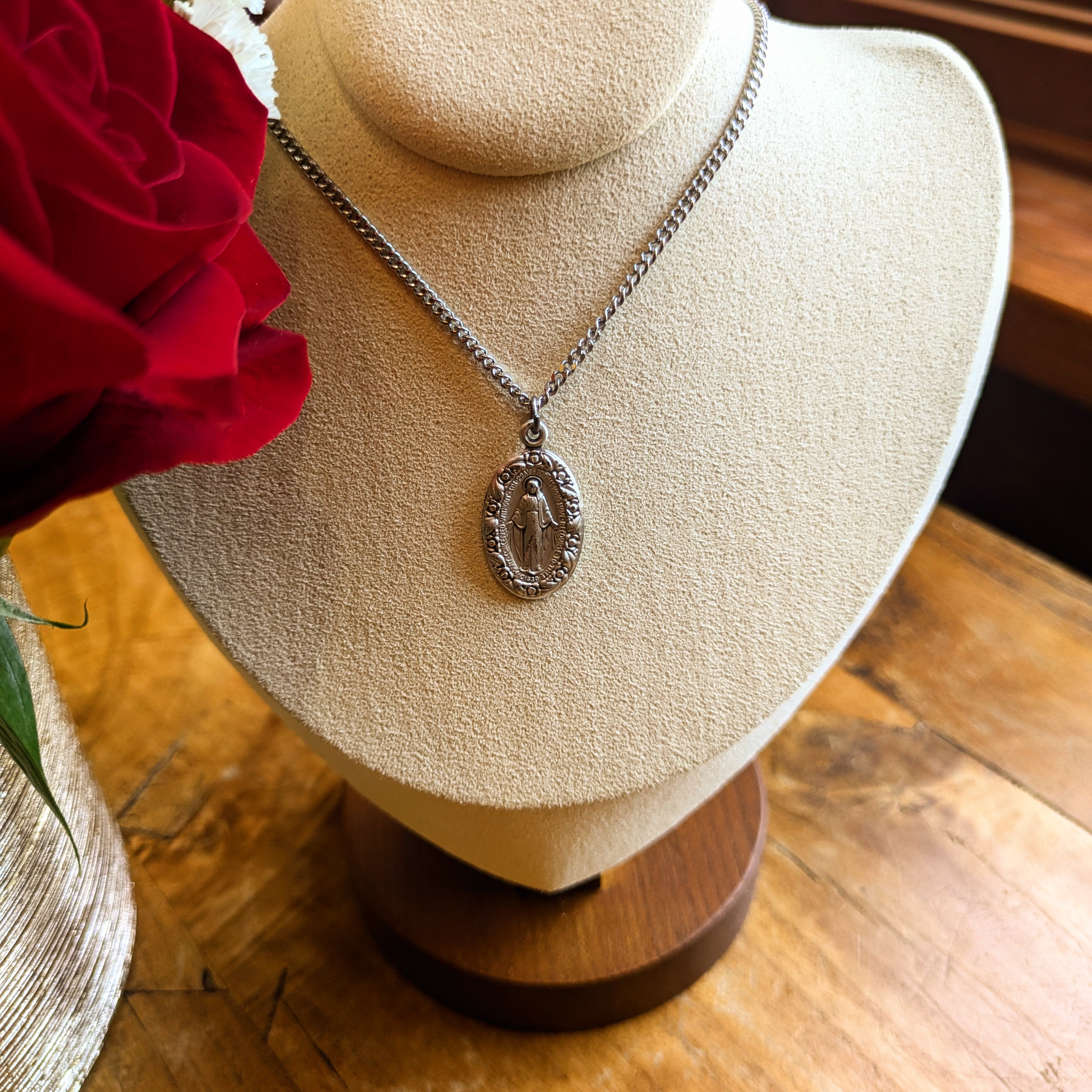Pendant - Miraculous Medal - Rose Border