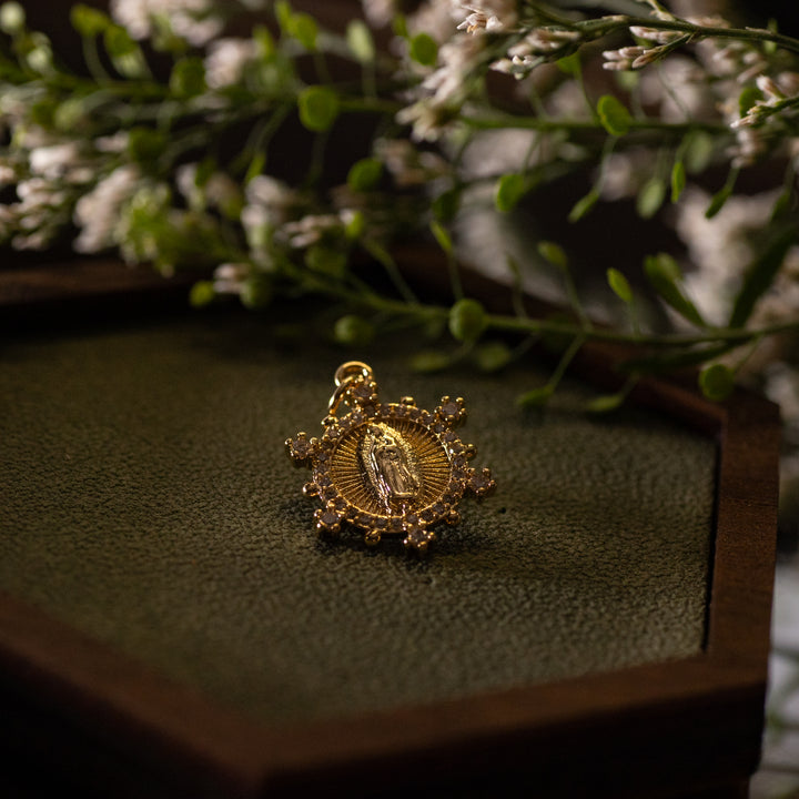 Pendant - OLG - Crystal - Gold