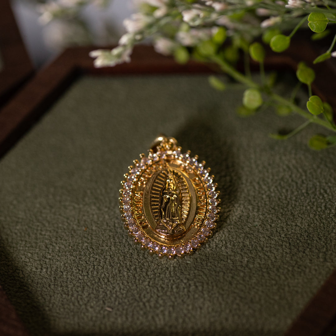 Pendant - OLG - Oval - Rhinestone - 24K Gold Filled