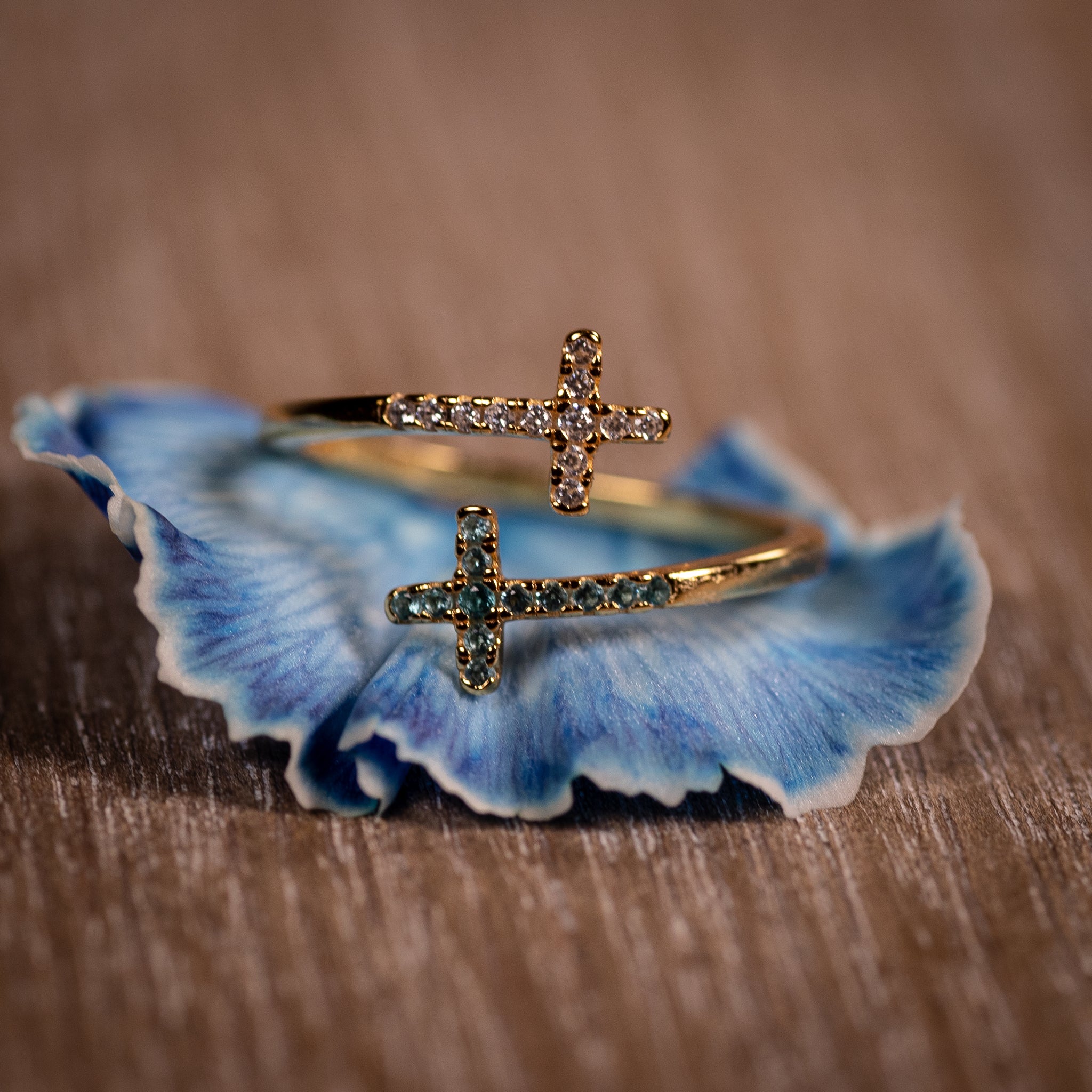 Double Cross Ring