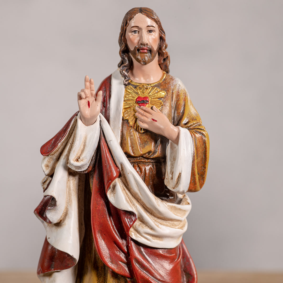 Sacred Heart of Jesus Statue
