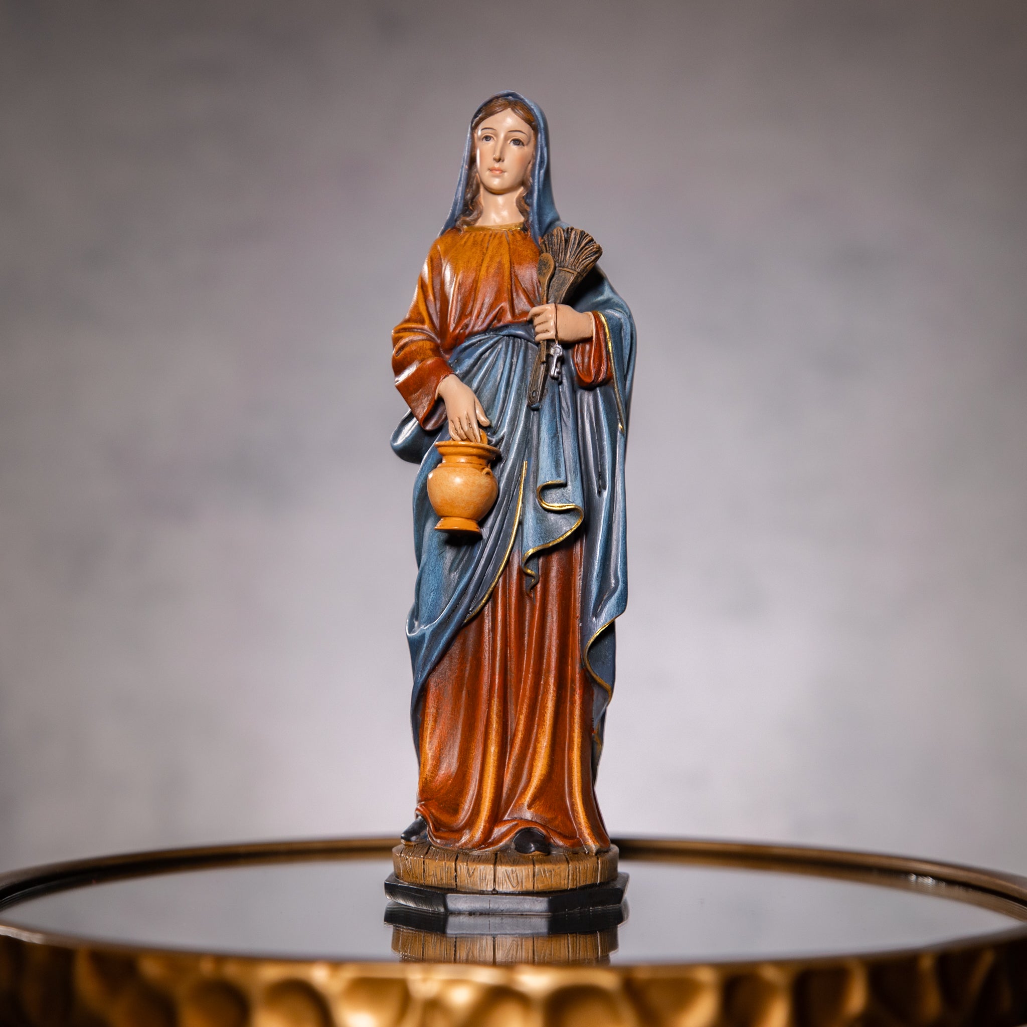 Statue - Kitchen Madonna - Resin/Color - 9.25"